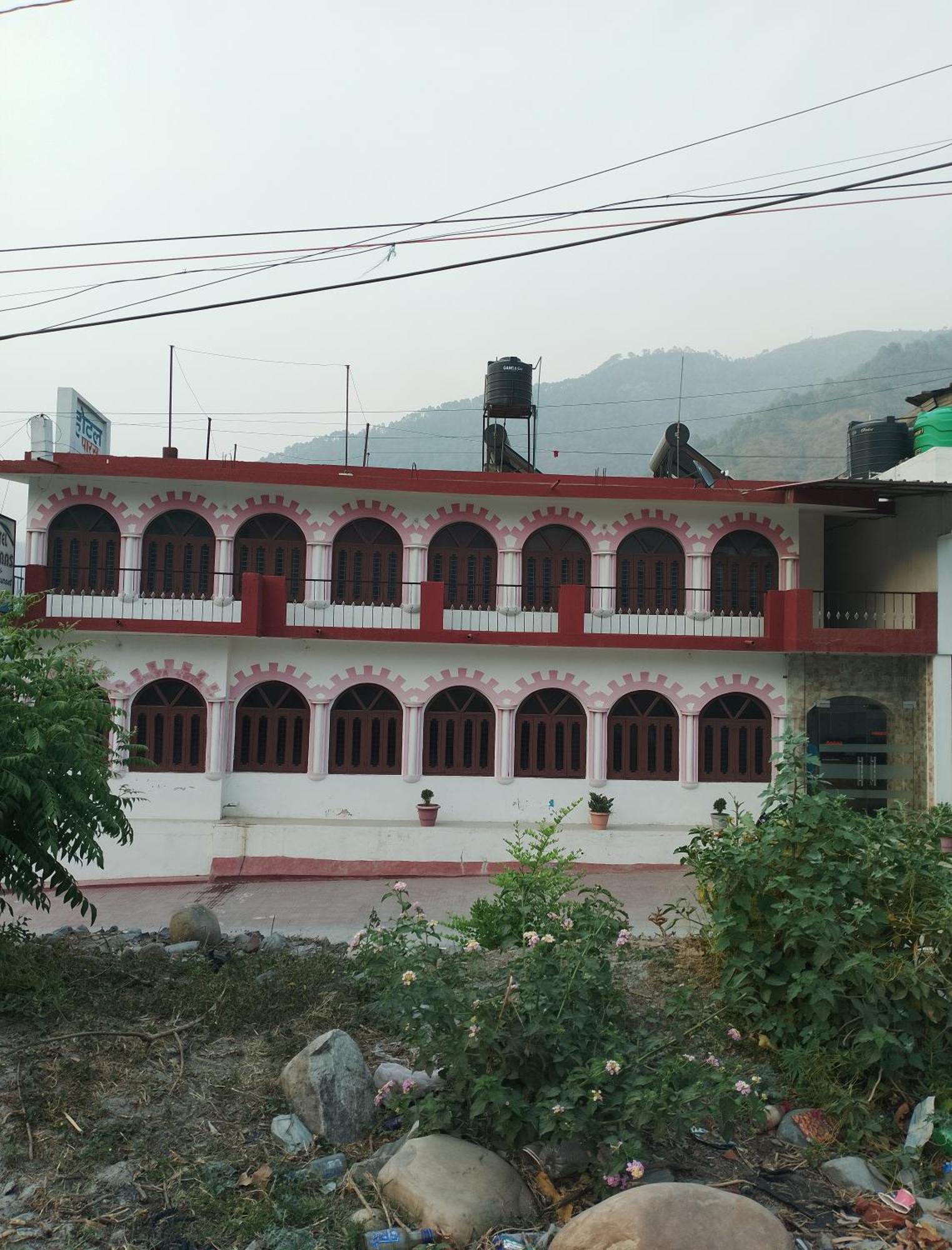 Paras Hotel Uttarkāshi Exterior foto